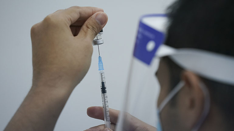 Covid-19: Η BioNTech αναμένει τα αποτελέσματα των δοκιμών του εμβολίου της σε μωρά έως τον Σεπτέμβριο